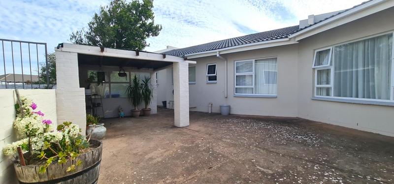 4 Bedroom Property for Sale in Country Club Western Cape